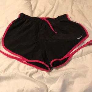 👑Pink black and white Nike dry fit shorts